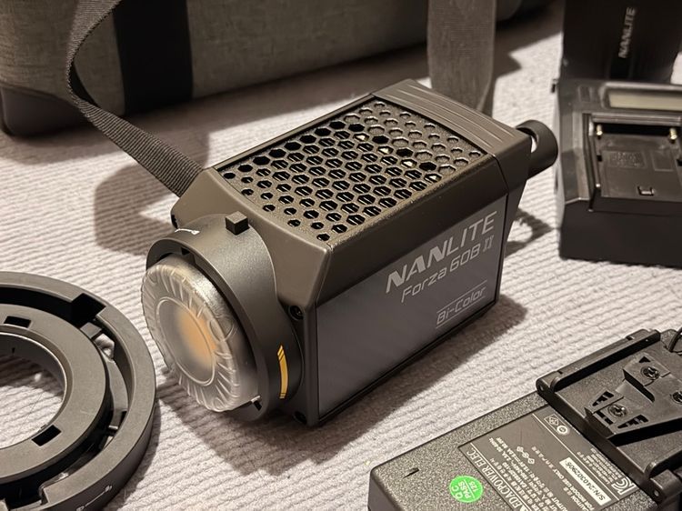 Nanlite Forza 60B II พร้อมอุปกรณ์และแบตเตอรี่ สภาพสวยนอนกล่อง รูปที่ 4