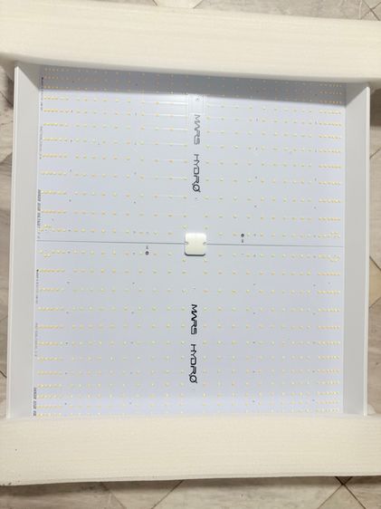 ไฟปลูกต้นไม้ Mars Hydro TS3000 LED