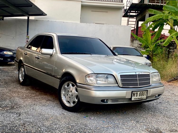 Mercedes-Benz C-Class 1996 C220 Sedan เบนซิน ไม่ติดแก๊ส เกียร์อัตโนมัติ บรอนซ์ทอง รูปที่ 4