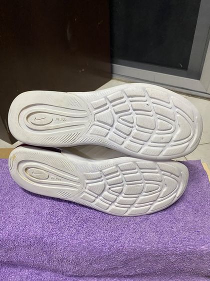 รองเท้าแบรนด์เนมของแท้ สภาพดี รูปที่ 4