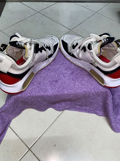 รองเท้าแบรนด์เนมของแท้ สภาพดี รูปที่ 9