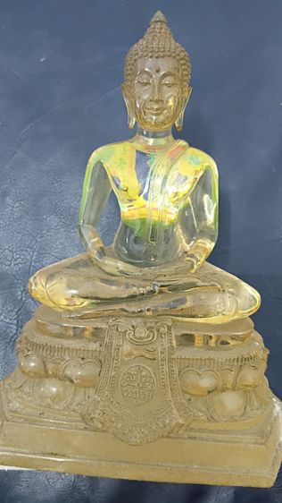 พระพุทธรูป หน้าตัก 5 นิ้ว สีน้ำผึ้ง ปี 2525 วัดปากน้ำภาษีเจริญ