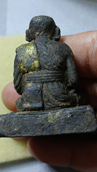 หลวงปู่ทวดเนื้อไม้ เก่า ตามภาพ รูปที่ 4