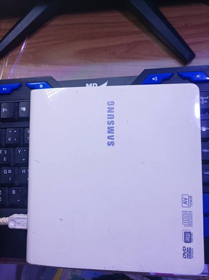 Portable DVD Writer ดีวีดีต่อภายนอก SAMSUNG se208 อ่านได้เขียนได้สภาพดีพร้อมสายยูเอสบีใช้งานได้เลย ขาย 159 บาท  รูปที่ 3