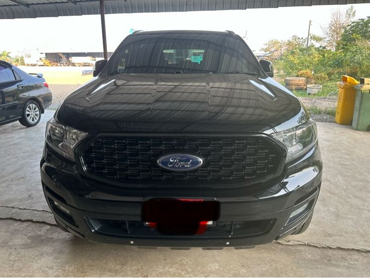 รถ Ford Everest 2.0 Titanium สี ดำ