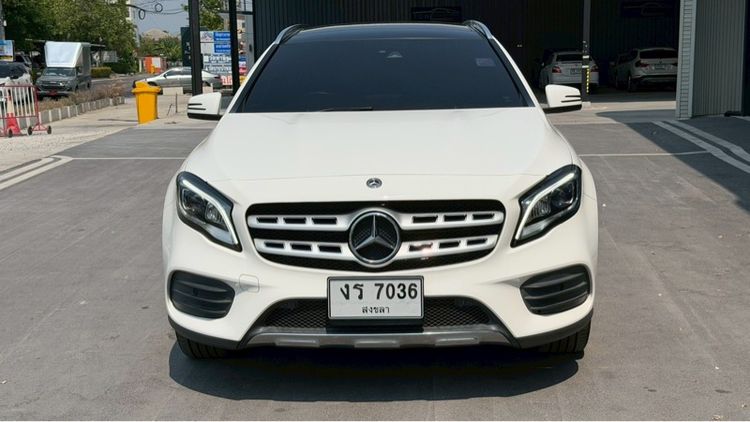 รถ Mercedes-Benz GLA-Class GLA250 สี ขาว