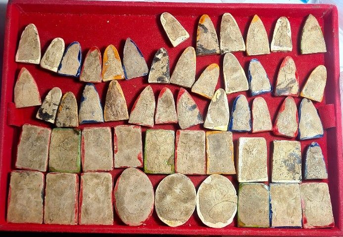 หลวงปู่ทวดเนื้อกระเบื้องเคลือบ  มี50องค์ 5,000- รูปที่ 2