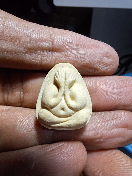 พระผงปิดตา มหาเสน่ หลวงปู่โต๊ะ วัดประดู่ฉิมพลี