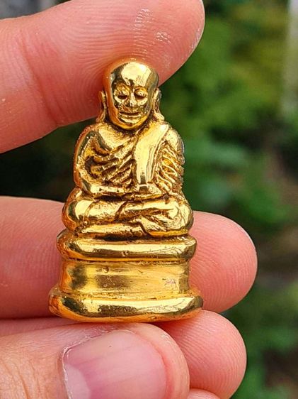 หลวงพ่อเงินเนื้อเปียกทอง 10องค์ 4,000 รูปที่ 3