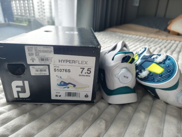 รองเท้ากอล์ฟ(ใหม่) Footjoy HyperFlex เบอร์ 7.5 US ซื้อมาตั้งใจจะใช้เองแต่ยังไม่เคยใส่ มีกล่องพร้อมส่งทันที  สนใจทักคุยราคาได้ครับ รูปที่ 4