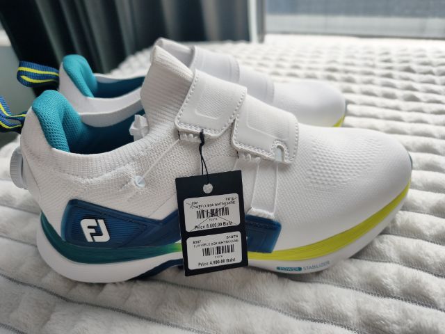รองเท้ากอล์ฟ(ใหม่) Footjoy HyperFlex เบอร์ 7.5 US ซื้อมาตั้งใจจะใช้เองแต่ยังไม่เคยใส่ มีกล่องพร้อมส่งทันที  สนใจทักคุยราคาได้ครับ