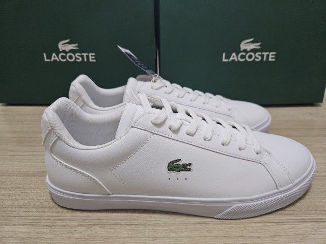 ขายรองเท้าLacoste สีขาว เบอร์10,43 ของใหม่