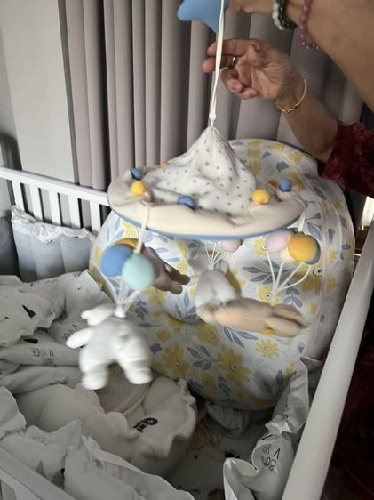 ขายเปลไฟฟ้า ไกวเอง แค่ 11,000 บาท ยี่ห้อ Prince and Princess รุ่น sleep and play auto swing ในห้างขาย 17,900 รูปที่ 4