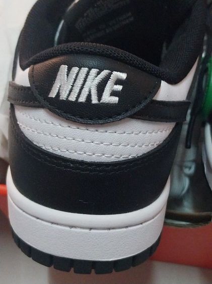ขายรองเท้า NIKE DUNK LOW รุ่นสีขาวดำ Panda รูปที่ 9