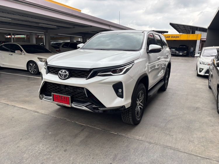 Toyota Fortuner 2025 2.4 Leader G Utility-car ดีเซล ไม่ติดแก๊ส เกียร์อัตโนมัติ ขาว รูปที่ 2