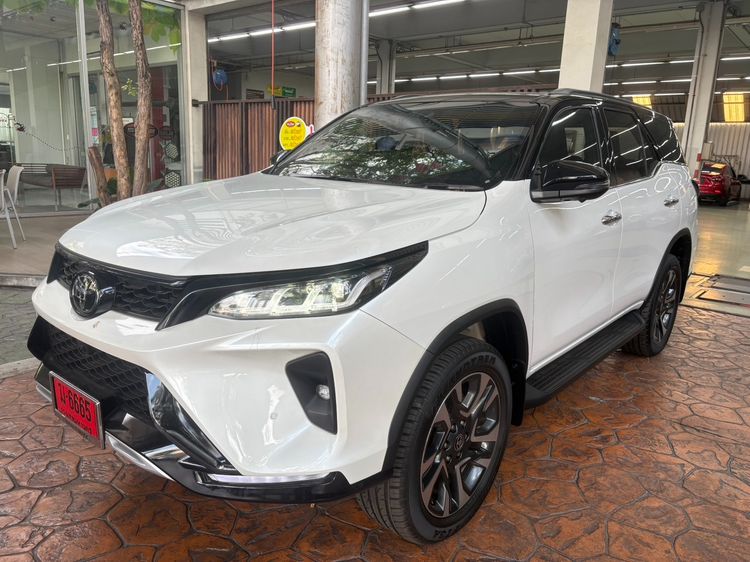 Toyota Fortuner 2025 2.4 Legender Utility-car ดีเซล ไม่ติดแก๊ส เกียร์อัตโนมัติ ขาว รูปที่ 3
