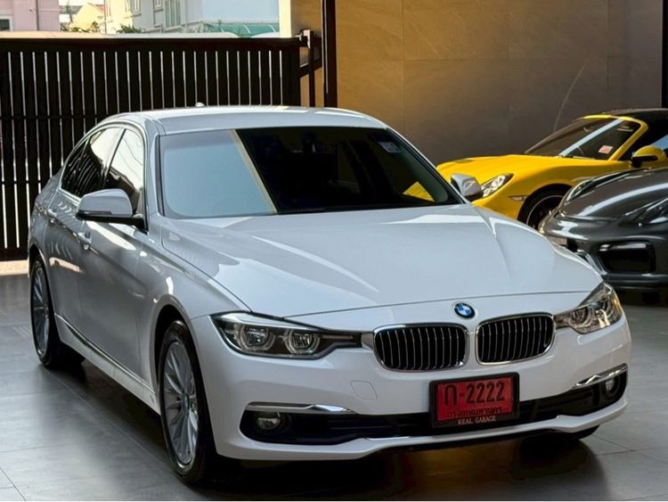 BMW Series 3 2018 320d Sedan ดีเซล ไม่ติดแก๊ส เกียร์อัตโนมัติ ขาว รูปที่ 2