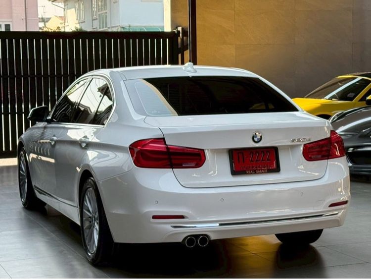 BMW Series 3 2018 320d Sedan ดีเซล ไม่ติดแก๊ส เกียร์อัตโนมัติ ขาว รูปที่ 3