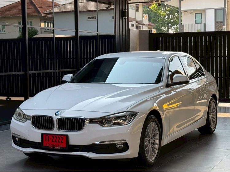 รถ BMW Series 3 320d สี ขาว