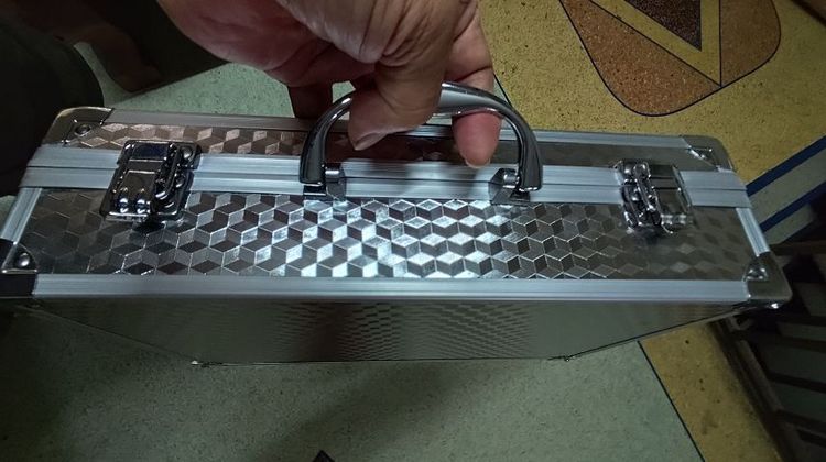 ตู้กระจกโชว์สินค้ามือสอง รูปที่ 8