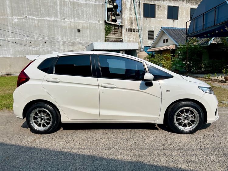 Honda Jazz 2019 1.5 S Sedan เบนซิน ไม่ติดแก๊ส เกียร์อัตโนมัติ ขาว รูปที่ 3
