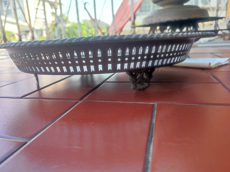 ขายเหมา 5 ใบ พานโตบ ถาดพาน งานทองเหลืองงานเก่าโบราณ   มีอายุ  รูปที่ 17