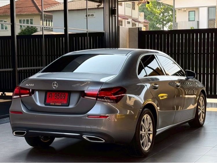 Mercedes-Benz A-Class 2022 A200 Sedan เบนซิน ไม่ติดแก๊ส เกียร์อัตโนมัติ เทา รูปที่ 4