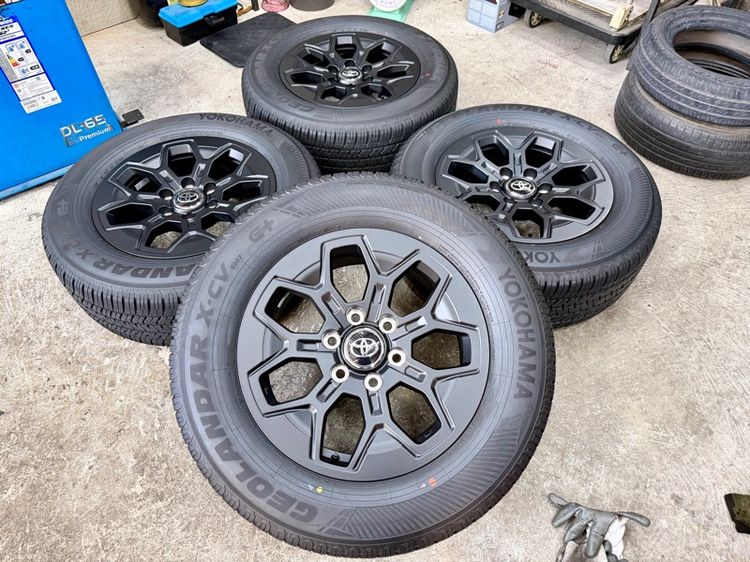 ล้อแม็ก TOYOTA TRAVO ขอบ 18”  ยาง YOKOHAMA 265-60R18 ปี 26 ตุ่มหน้ายางยังอยู่ รูปที่ 3