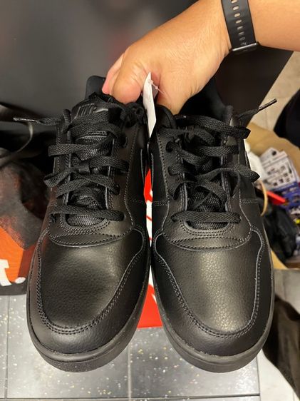 ผ้าใบ รองเท้าผ้าใบ UK 8 | EU 42 | US 8.5 Nike Ebernon Low สีดำ