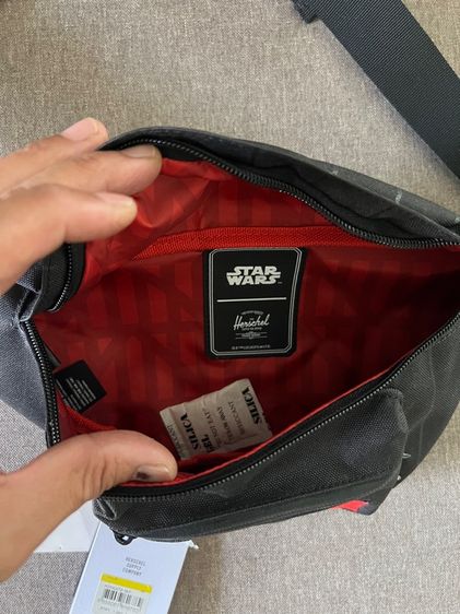 กระเป๋าคาดอก herschel รูปที่ 5
