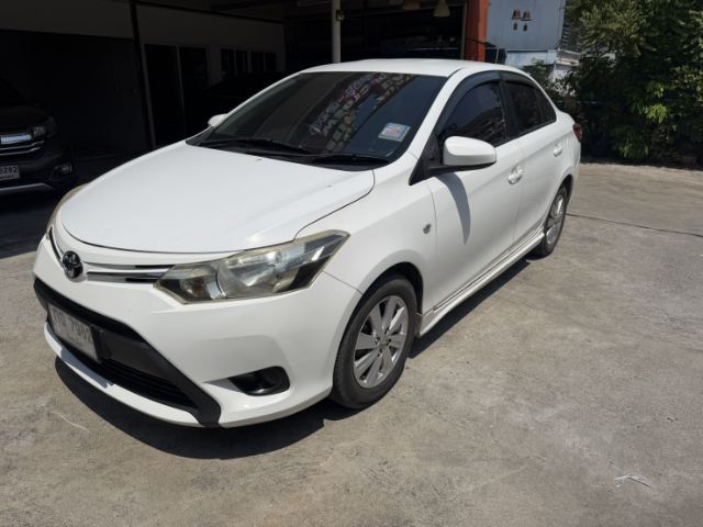 Toyota Vios 2013 1.5 E Sedan เบนซิน ไม่ติดแก๊ส เกียร์อัตโนมัติ ขาว รูปที่ 3