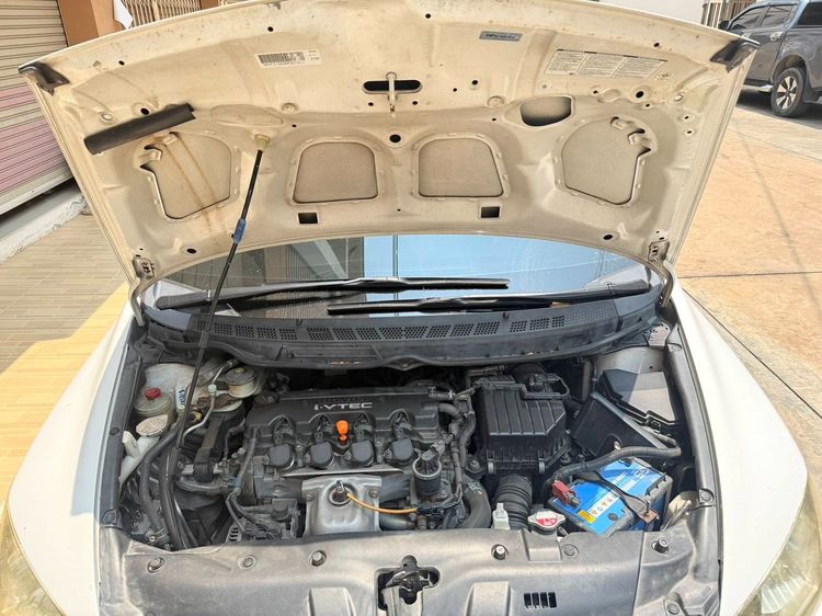 Honda Civic 2011 1.8 E i-VTEC Sedan เบนซิน ไม่ติดแก๊ส เกียร์อัตโนมัติ ขาว รูปที่ 4