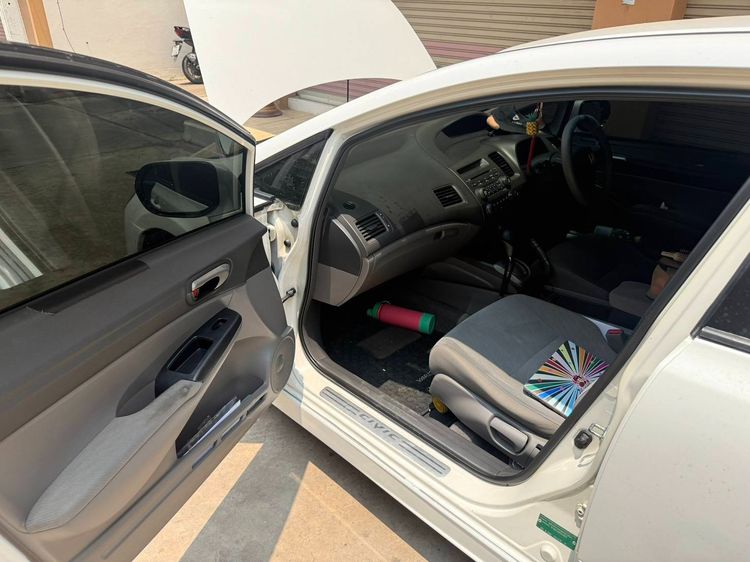 Honda Civic 2011 1.8 E i-VTEC Sedan เบนซิน ไม่ติดแก๊ส เกียร์อัตโนมัติ ขาว รูปที่ 3