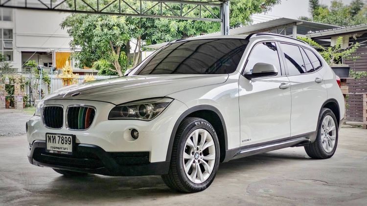 BMW X1 2014 2.0 sDrive18i Sport Sedan เบนซิน ไม่ติดแก๊ส เกียร์อัตโนมัติ ขาว รูปที่ 2