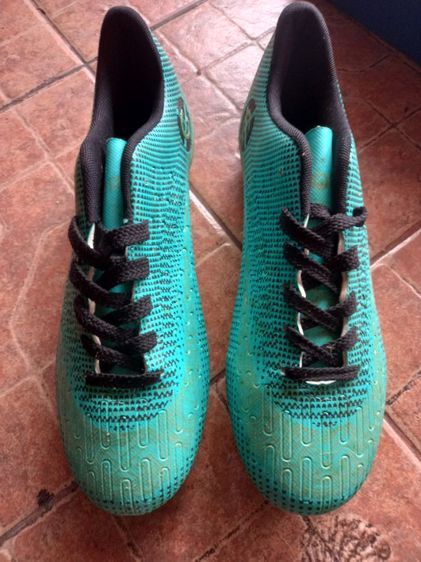 รองเท้าใหม่