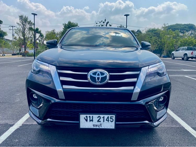 Toyota Fortuner 2018 2.8 TRD Sportivo 4WD Sedan ดีเซล เกียร์อัตโนมัติ ดำ รูปที่ 3