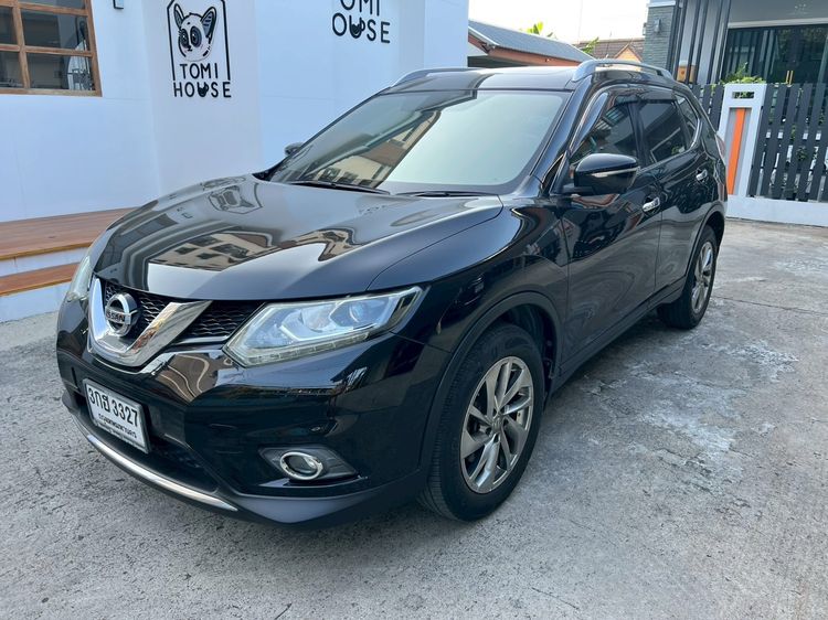 Nissan X-Trail 2015 2.5 V 4WD Utility-car เบนซิน ไม่ติดแก๊ส เกียร์อัตโนมัติ ดำ รูปที่ 3