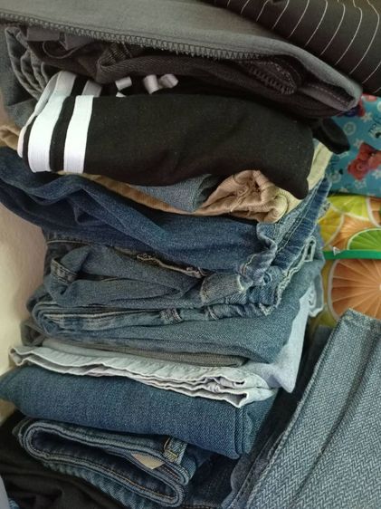 เสื้อผ้า กางเกง กระเป๋า รองเท้า ชุดออกกำลังกาย เน้นแถมเพราะย้ายหอค่ะ รูปที่ 5