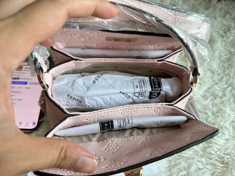 GUESS รูปที่ 4