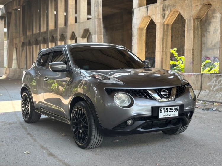Nissan Juke 2015 1.6 V Sedan เบนซิน ไม่ติดแก๊ส เกียร์อัตโนมัติ เทา รูปที่ 2
