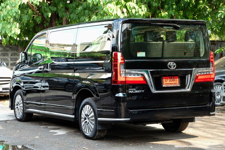 Toyota Majesty 2025 2.8 Premium Van ดีเซล ไม่ติดแก๊ส เกียร์อัตโนมัติ ดำ รูปที่ 3