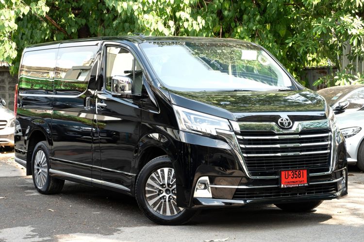รถ Toyota Majesty 2.8 Premium สี ดำ