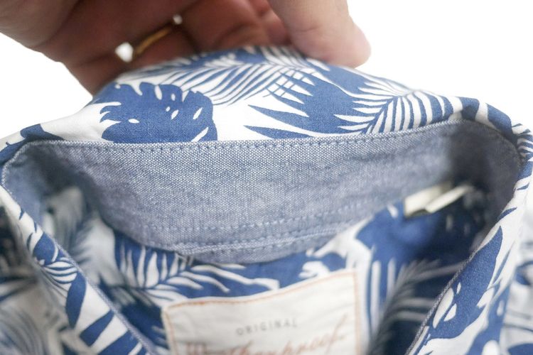 เสื้อฮาวาย Weatherproof ลายใบไม้-พื้นขาว (M 44) รูปที่ 2