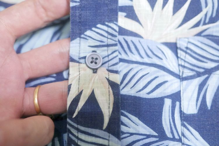 เสื้อฮาวาย St. John's Bay ลายใบไม้-พื้นกรมท่า (M 45) รูปที่ 4