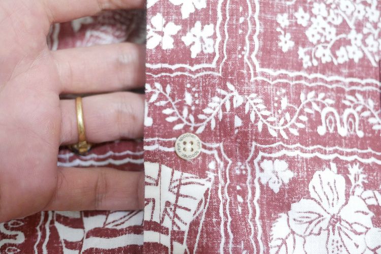เสื้อฮาวาย Reyn Spooner ลายดอก-พื้นเลือดหมู (XXL 54) รูปที่ 5