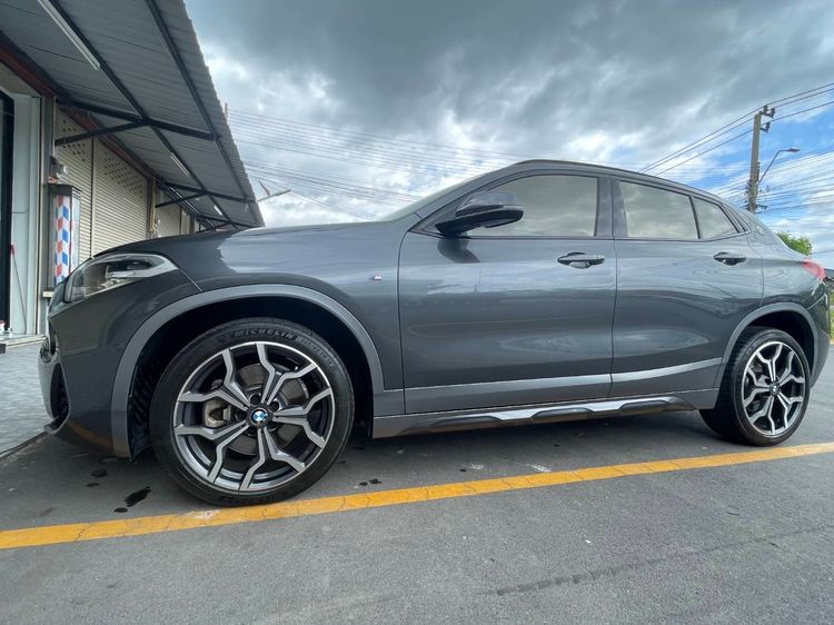 BMW X2 2018 2.0 sDrive20i M Sport X Sedan เบนซิน เกียร์อัตโนมัติ เทา รูปที่ 3
