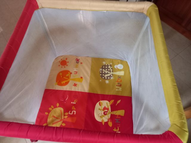 คอกเด็กพับเก็บได้