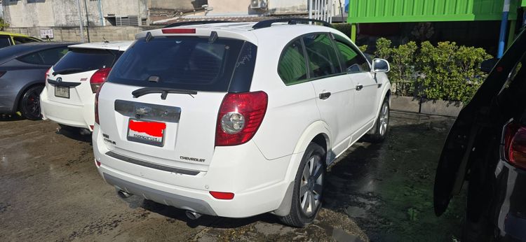 รถ Chevrolet Captiva 2.0 LSX สี ขาว