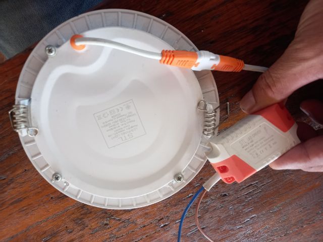 โคมไฟเพดาน