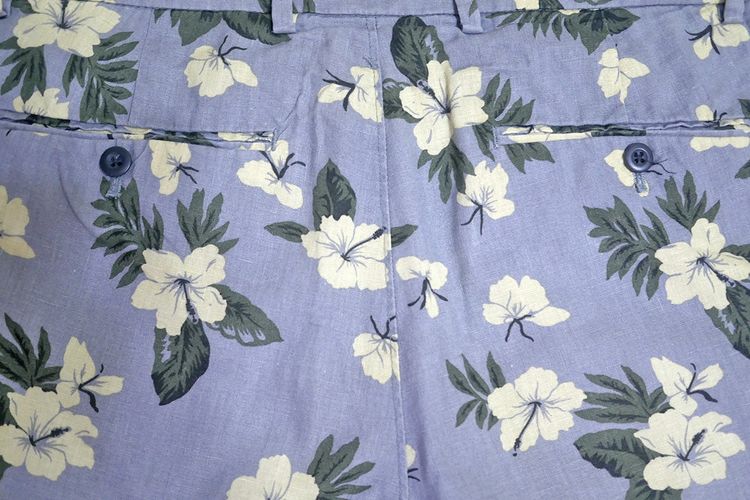 กางเกงขาสั้น Uniqlo พื้นสีออกเทา ลายดอก (M 34) รูปที่ 5
